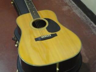 Morris wm-35 acoustic guitar Solid top photo