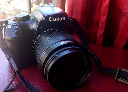 Canon EOS 1100D Rebel T3 photo