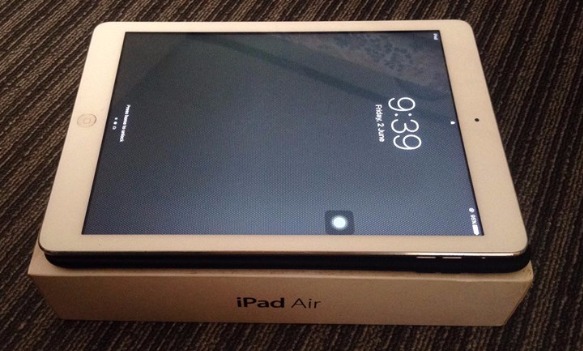 iPad Air 16GB (white) photo